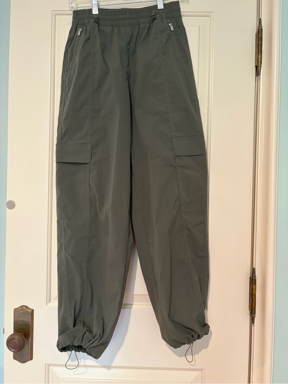 Athleta Olive Green Cargo Pants with Elastics Size XXS
